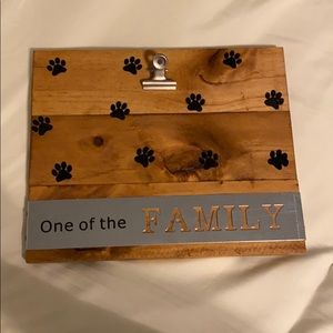 Pet picture frame